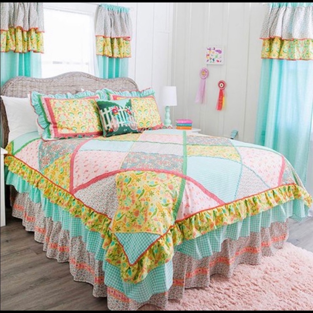 Matilda Jane hide away quilt